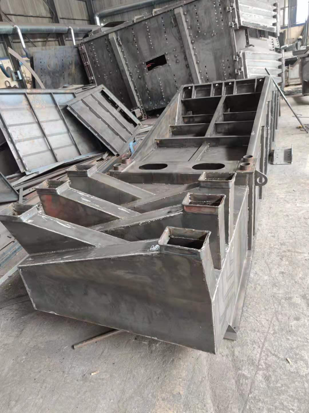 北京客户直线筛加紧生产中