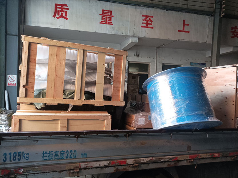 上盖、底筒、网架等发货