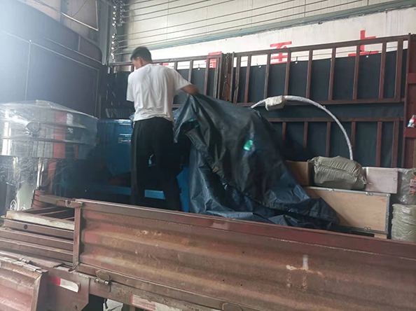 直线筛、旋振筛、崩网工装发货