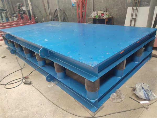 2.5*6米大型振动平台发货