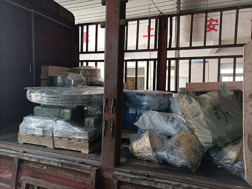 密封胶条、电机、网架等发货